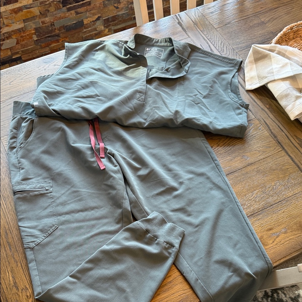 FIGS scrub set, Rafaela and Zamora XXL